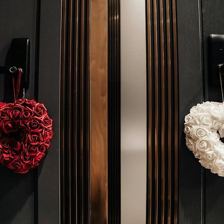 Four Sisters Luxury Rooms In Siauliai エクステリア 写真