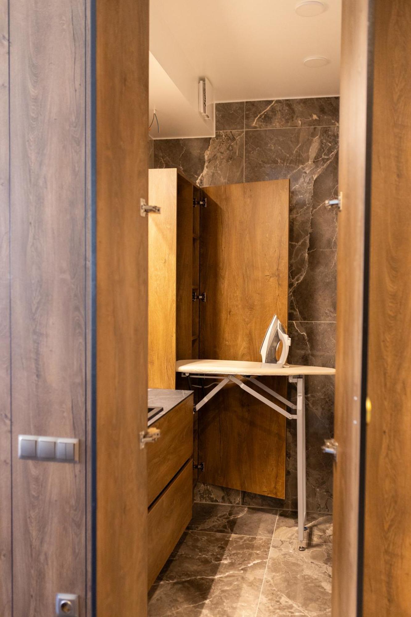 Four Sisters Luxury Rooms In Siauliai エクステリア 写真